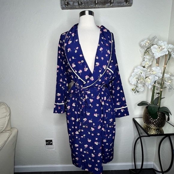 Vintage Natori II blue rose pattern robe - Picture 1 of 5